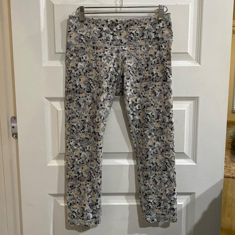 Lululemon Wunder Under Cropped Leggings